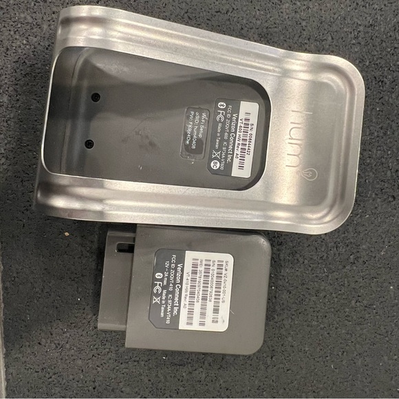 HUM by Verizon in car Wi-Fi hotspot/roadside assistance/emergency crash response - Picture 5 of 6